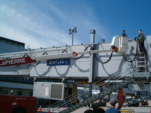 Airport passenger boarding bridge equipment